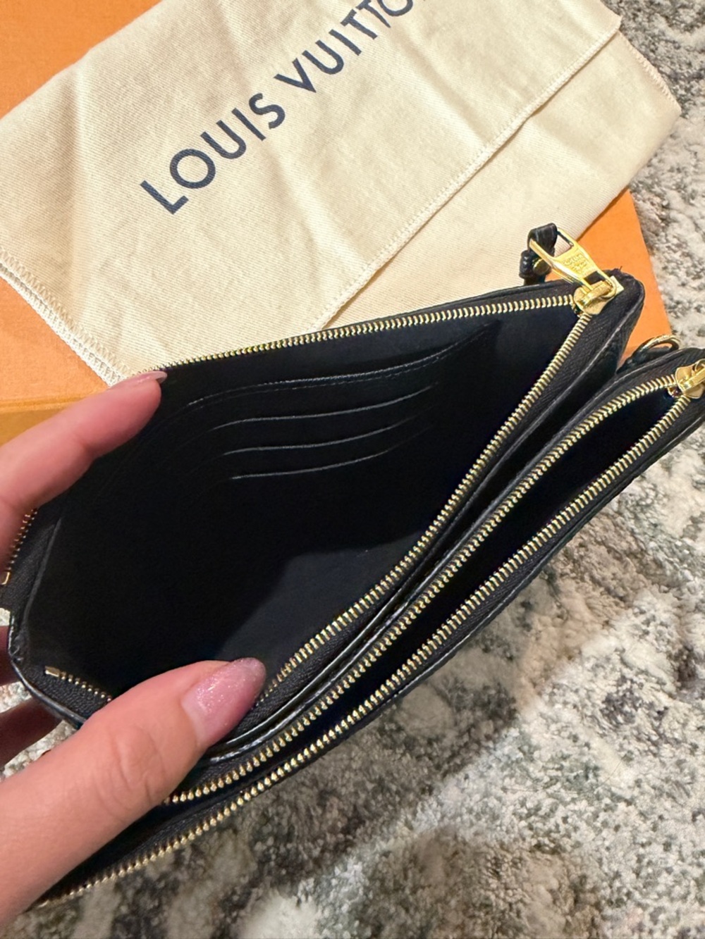 Louis Vuitton Pochette - Picture 6 of 11